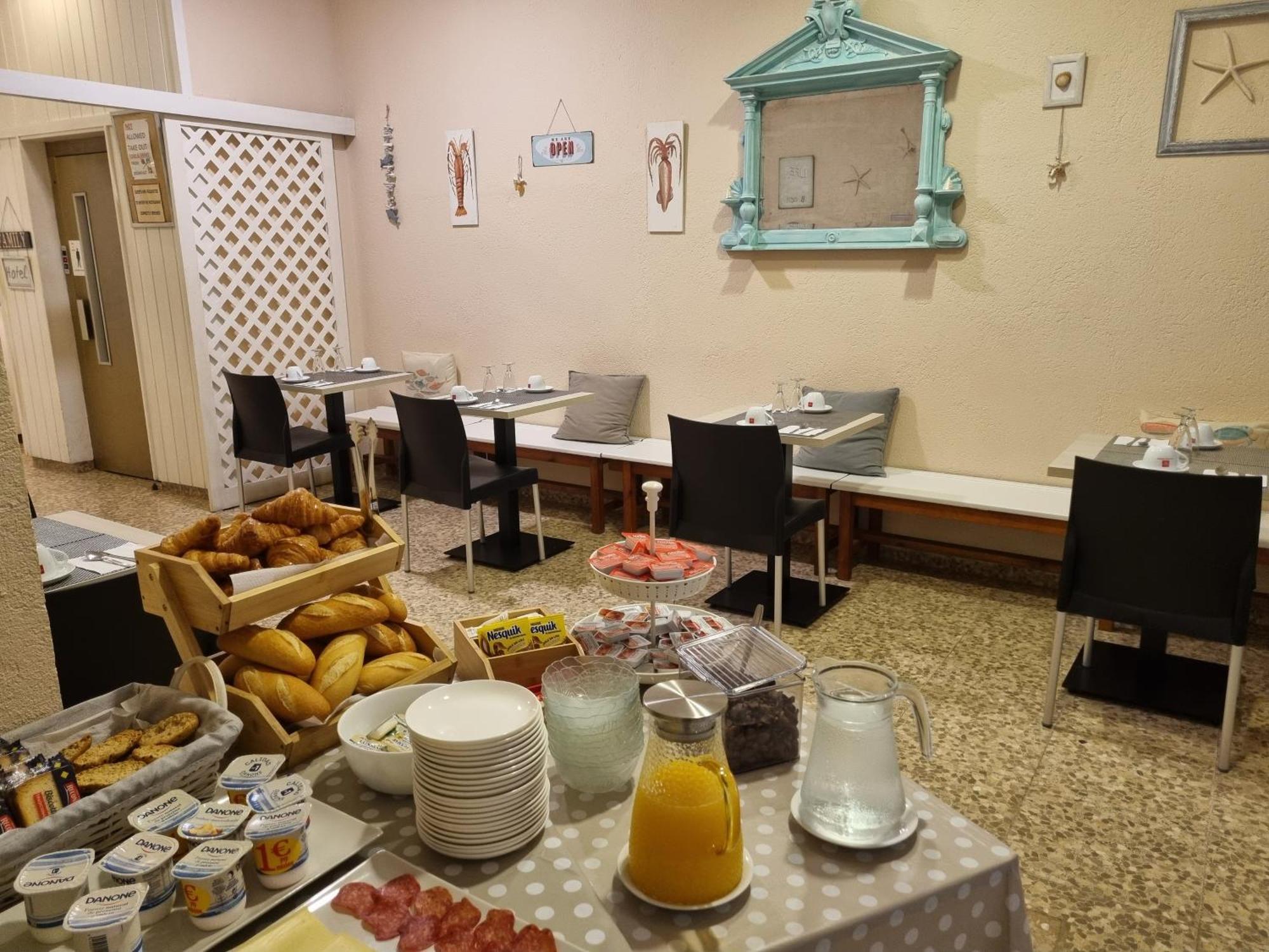 Hotel Maeva ,1 Star B&B يوريت دي مار المظهر الخارجي الصورة